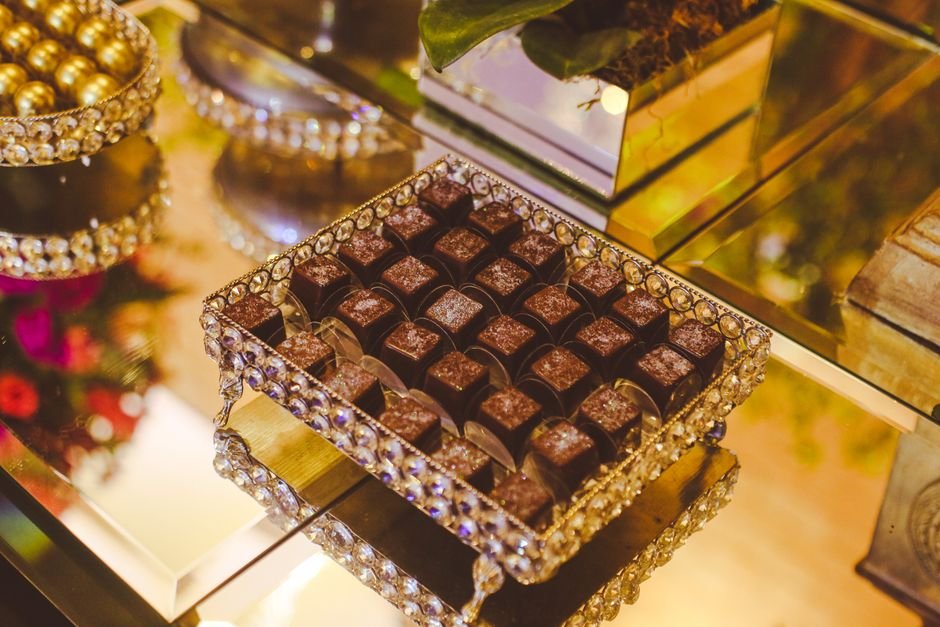 We’re Hiring – Salse Person for a premium chocolate shop